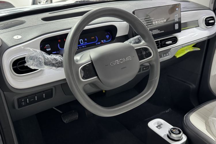 Used Geely Galaxy Panda 2025 210km Panda Kart Interior 2