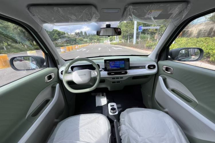 Used Geely Galaxy Panda 2025 210 km – Yuanqi Bear Interior 4