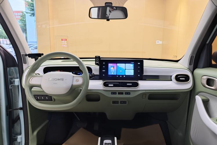 Used Geely Galaxy Panda 2025 210 km – Yuanqi Bear Interior 4