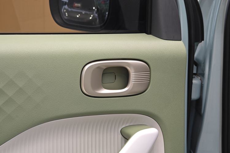 Used Geely Galaxy Panda 2025 210 km – Yuanqi Bear Interior 8