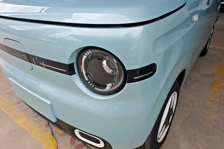 Used Geely Galaxy Panda 2025 210 km – Yuanqi Bear Left Front Headlight