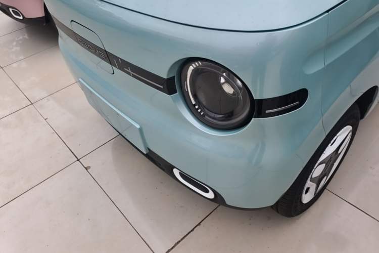 Used Geely Galaxy Panda 2025 210 km – Yuanqi Bear Left Front Headlight