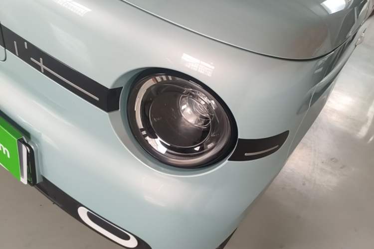 Used Geely Galaxy Panda 2025 210 km – Yuanqi Bear Left Front Headlight