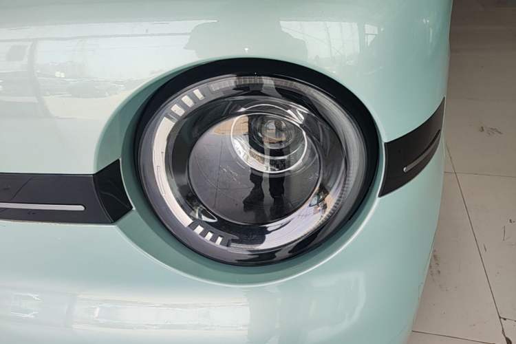 Used Geely Galaxy Panda 2025 210 km – Yuanqi Bear Left Front Headlight