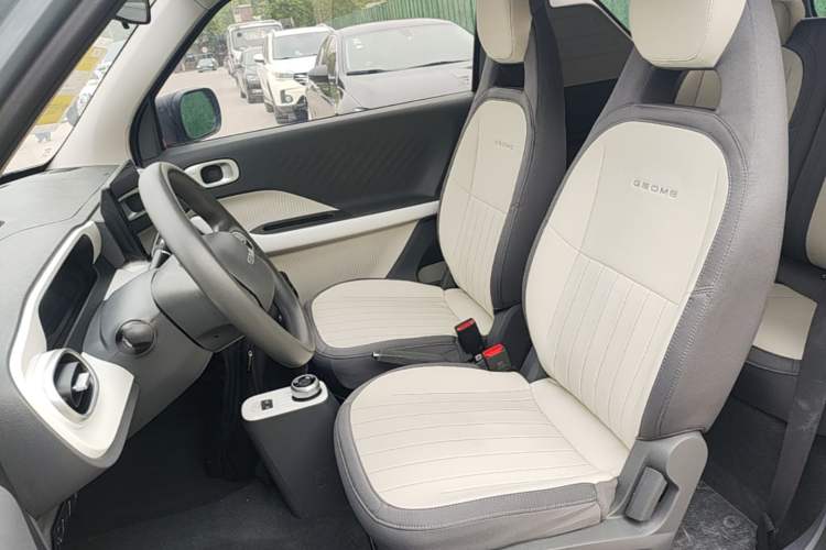 Used Geely Galaxy Panda 2025 210km Panda Kart Left Front Seat