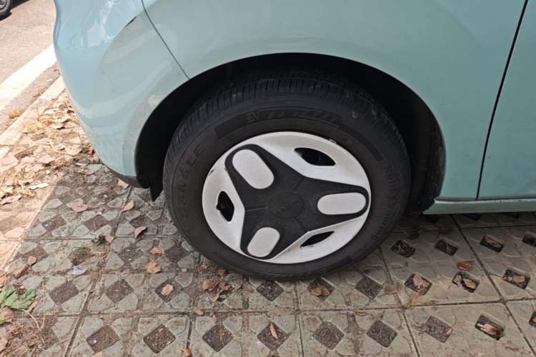 Used Geely Galaxy Panda 2025 210 km – Yuanqi Bear Left Front Wheel Hub