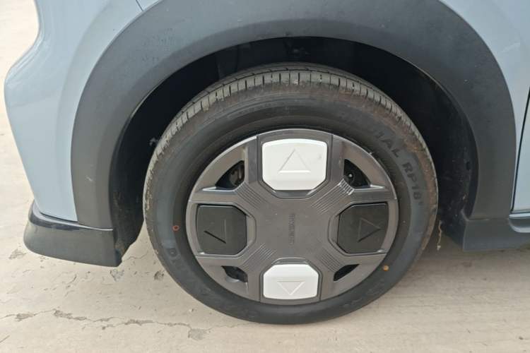 Used Geely Galaxy Panda 2025 210km Panda Kart Left Front Wheel Hub