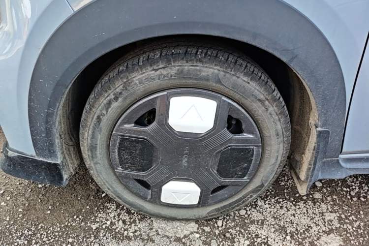 Used Geely Galaxy Panda 2025 210km Panda Kart Left Front Wheel Hub