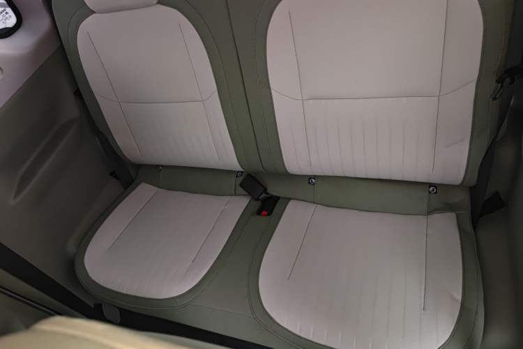 Used Geely Galaxy Panda 2025 210 km – Yuanqi Bear Left Rear Seat
