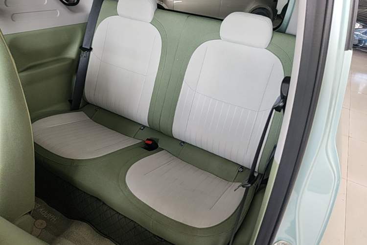 Used Geely Galaxy Panda 2025 210 km – Yuanqi Bear Left Rear Seat