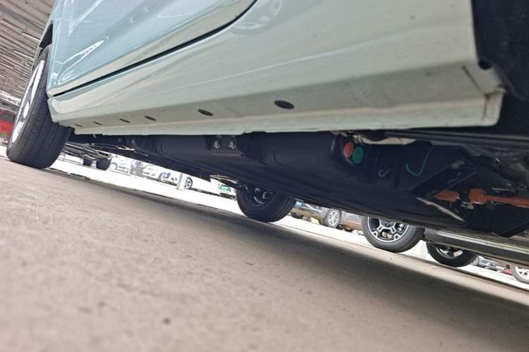 Used Geely Galaxy Panda 2025 210 km – Yuanqi Bear Left Side Sill