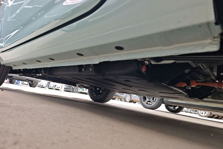 Used Geely Galaxy Panda 2025 210 km – Yuanqi Bear Left Side Sill