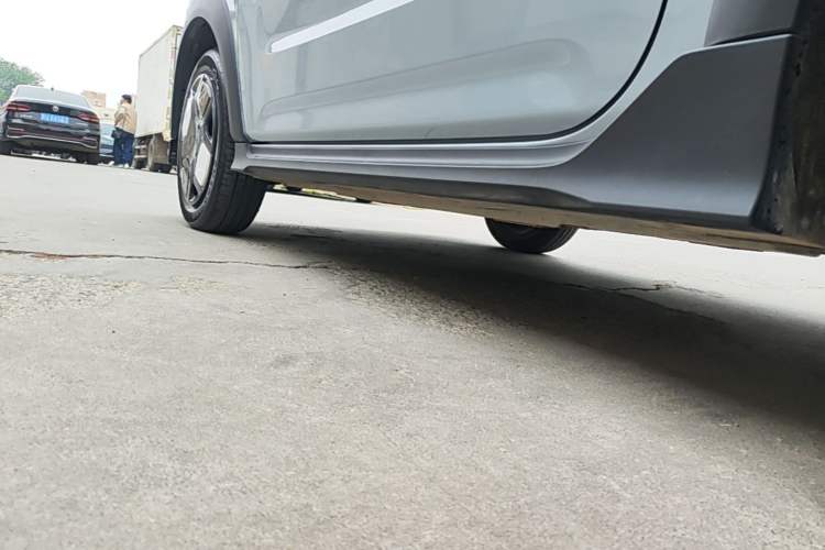 Used Geely Galaxy Panda 2025 210km Panda Kart Left Side Sill