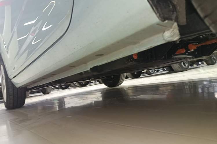 Used Geely Galaxy Panda 2025 210 km – Yuanqi Bear Left Side Sill