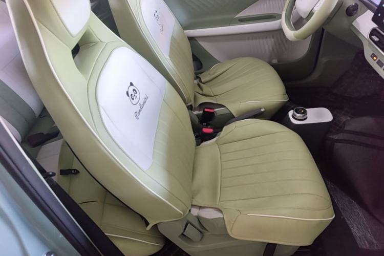 Used Geely Galaxy Panda 2025 210 km – Yuanqi Bear Right Front Seat