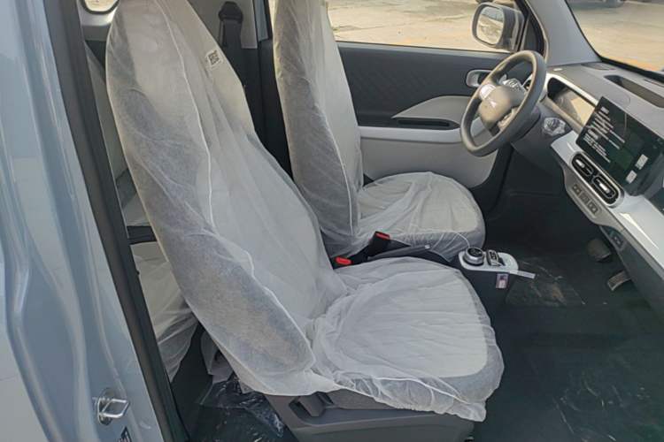Used Geely Galaxy Panda 2025 210km Panda Kart Right Front Seat