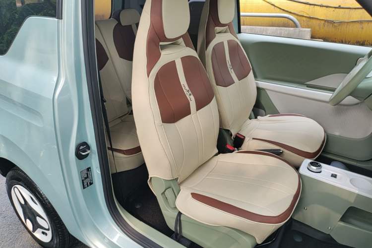 Used Geely Galaxy Panda 2025 210 km – Yuanqi Bear Right Front Seat