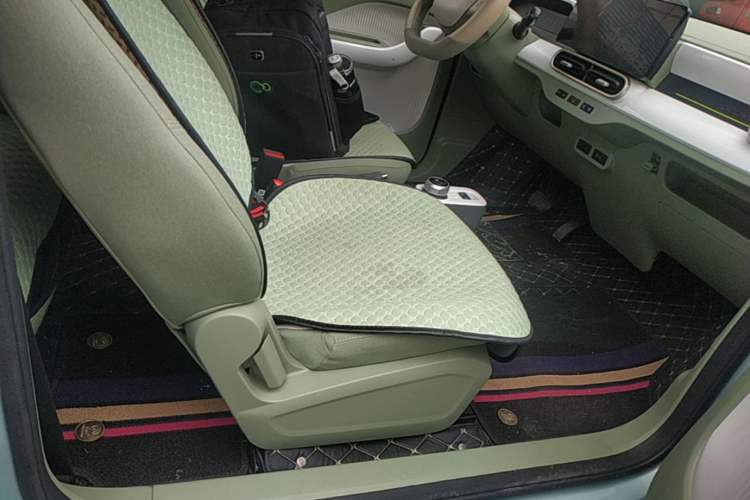 Used Geely Galaxy Panda 2025 210 km – Yuanqi Bear Right Front Seat