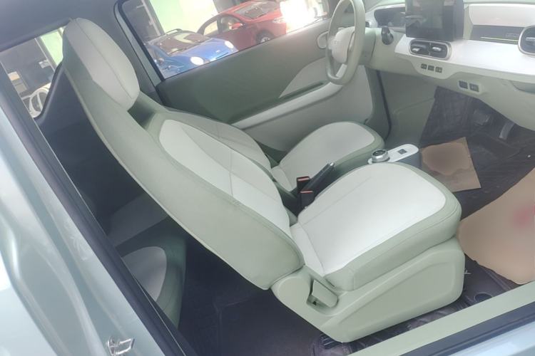 Used Geely Galaxy Panda 2025 210 km – Yuanqi Bear Right Front Seat