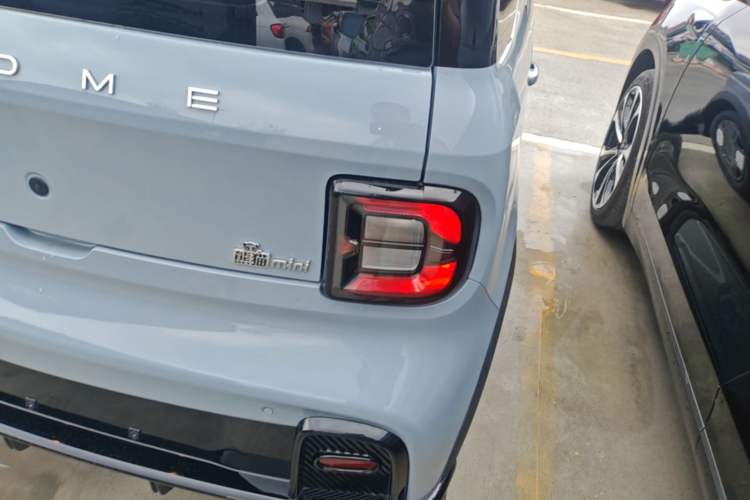 Used Geely Galaxy Panda 2025 210km Panda Kart Right Rear Taillight