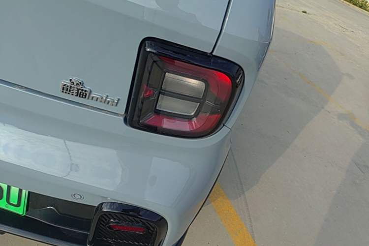 Used Geely Galaxy Panda 2025 210km Panda Kart Right Rear Taillight