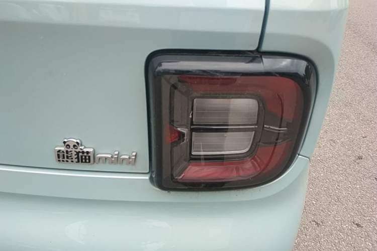 Used Geely Galaxy Panda 2025 210 km – Yuanqi Bear Right Rear Taillight