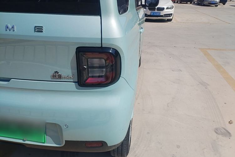 Used Geely Galaxy Panda 2025 210 km – Yuanqi Bear Right Rear Taillight