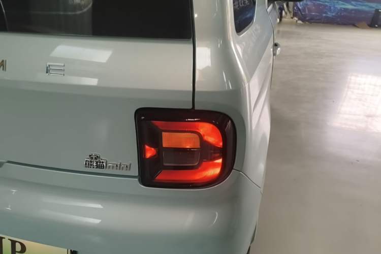Used Geely Galaxy Panda 2025 210 km – Yuanqi Bear Right Rear Taillight