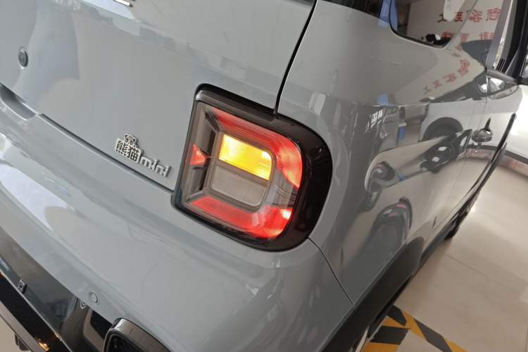 Used Geely Galaxy Panda 2025 210km Panda Kart Right Rear Taillight