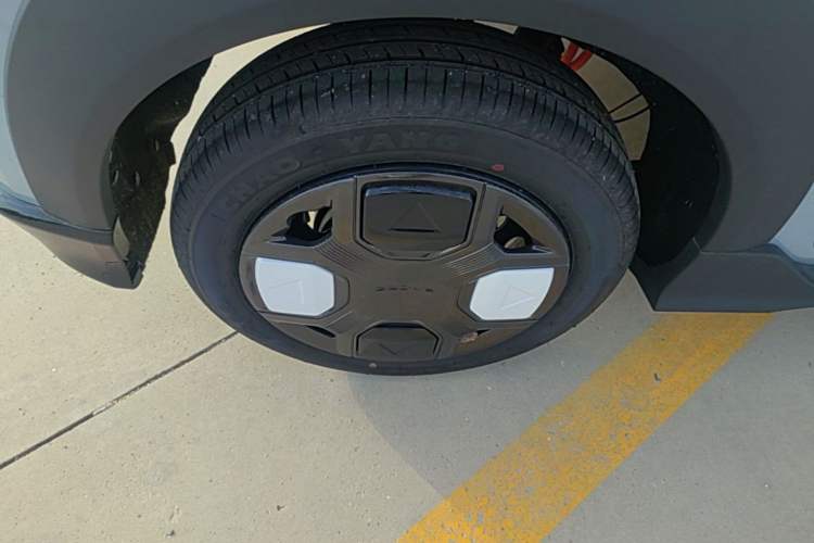 Used Geely Galaxy Panda 2025 210km Panda Kart Right Rear Wheel Hub