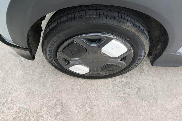 Used Geely Galaxy Panda 2025 210km Panda Kart Right Rear Wheel Hub