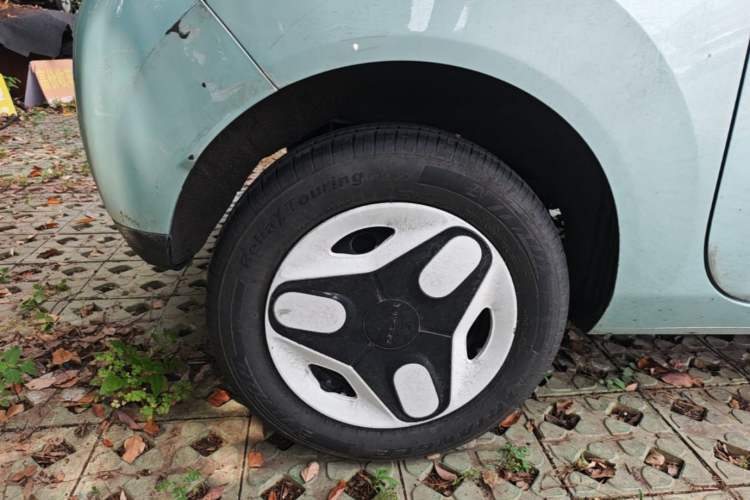 Used Geely Galaxy Panda 2025 210 km – Yuanqi Bear Right Rear Wheel Hub