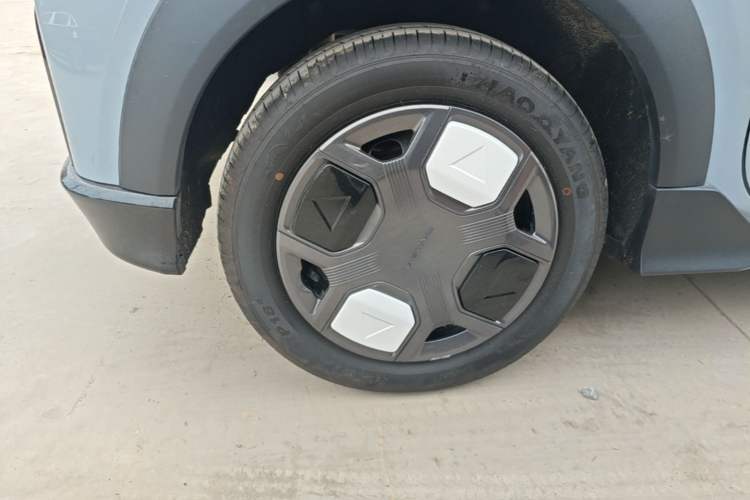 Used Geely Galaxy Panda 2025 210km Panda Kart Right Rear Wheel Hub
