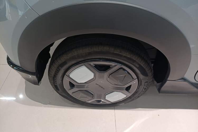 Used Geely Galaxy Panda 2025 210km Panda Rider Right Rear Wheel Hub