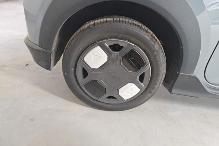 Used Geely Galaxy Panda 2025 210km Panda Kart Right Rear Wheel Hub