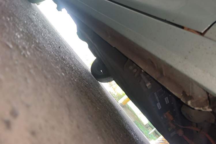 Used Geely Galaxy Panda 2025 210 km – Yuanqi Bear Right Side Sill