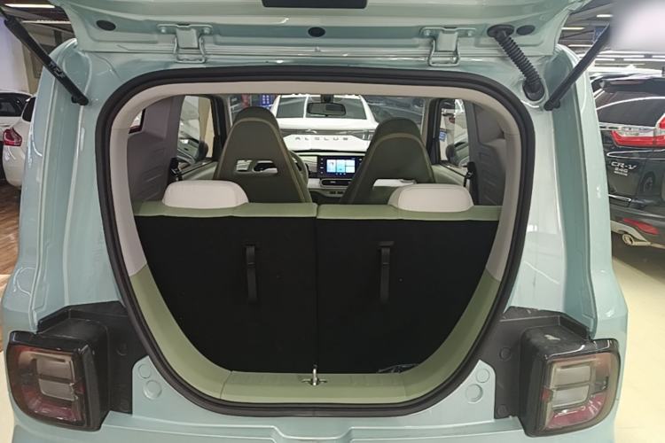 Used Geely Galaxy Panda 2025 210 km – Yuanqi Bear Trunk