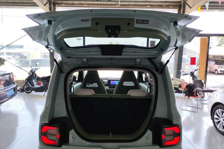 Used Geely Galaxy Panda 2025 210 km – Yuanqi Bear Trunk