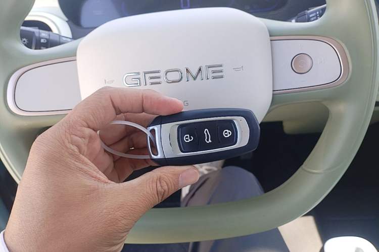 Used Geely Galaxy Panda 2025 210 km – Yuanqi Bear Vehicle Key