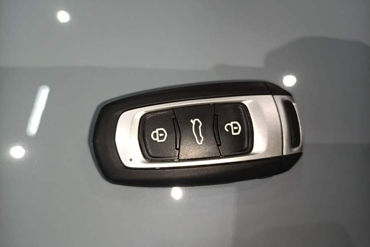 Used Geely Galaxy Panda 2025 210km Panda Rider Vehicle Key