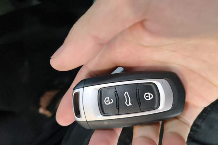 Used Geely Galaxy Panda 2025 210 km – Yuanqi Bear Vehicle Key
