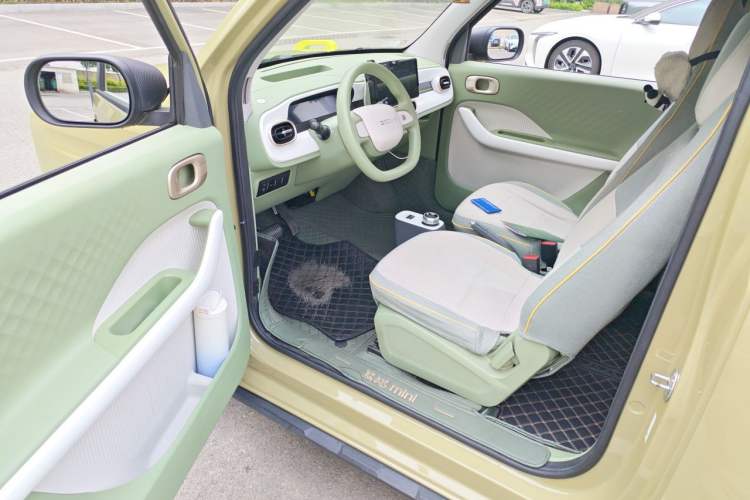 Used Geely Galaxy Panda 2025 210km Panda Rider Driver Seat