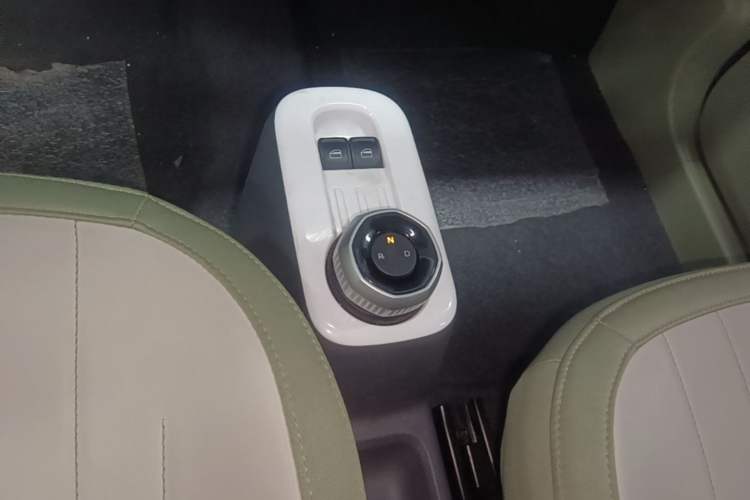 Used Geely Galaxy Panda 2025 210km Panda Rider Gear Lever