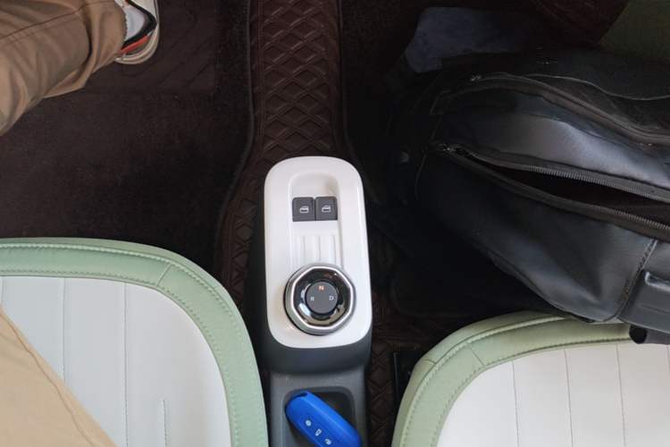 Used Geely Galaxy Panda 2025 210km Panda Rider Gear Lever
