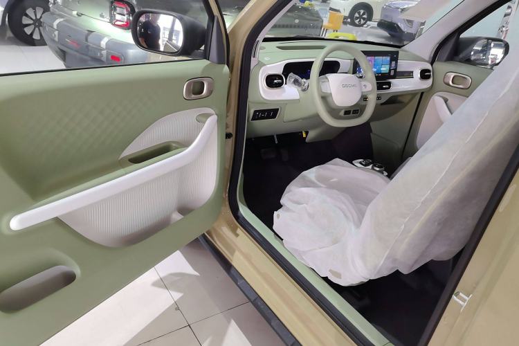 Used Geely Galaxy Panda 2025 210km Panda Rider Interior 3