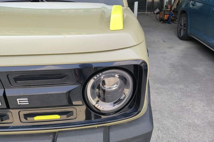 Used Geely Galaxy Panda 2025 210km Panda Rider Left Front Headlight