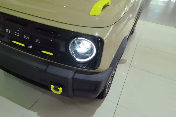 Used Geely Galaxy Panda 2025 210km Panda Rider Left Front Headlight