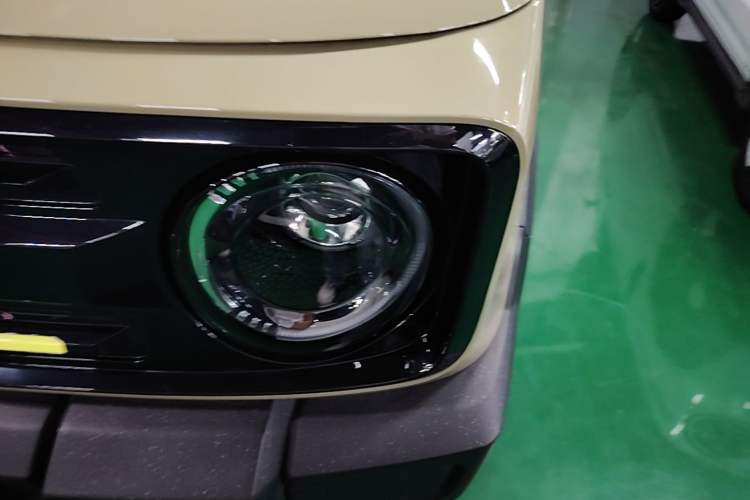 Used Geely Galaxy Panda 2025 210km Panda Rider Left Front Headlight