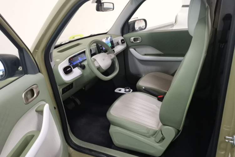 Used Geely Galaxy Panda 2025 210km Panda Rider Left Front Seat
