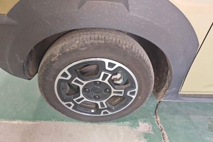 Used Geely Galaxy Panda 2025 210km Panda Rider Left Front Wheel Hub